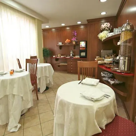 Ξενοδοχείο Citta 2000 3*